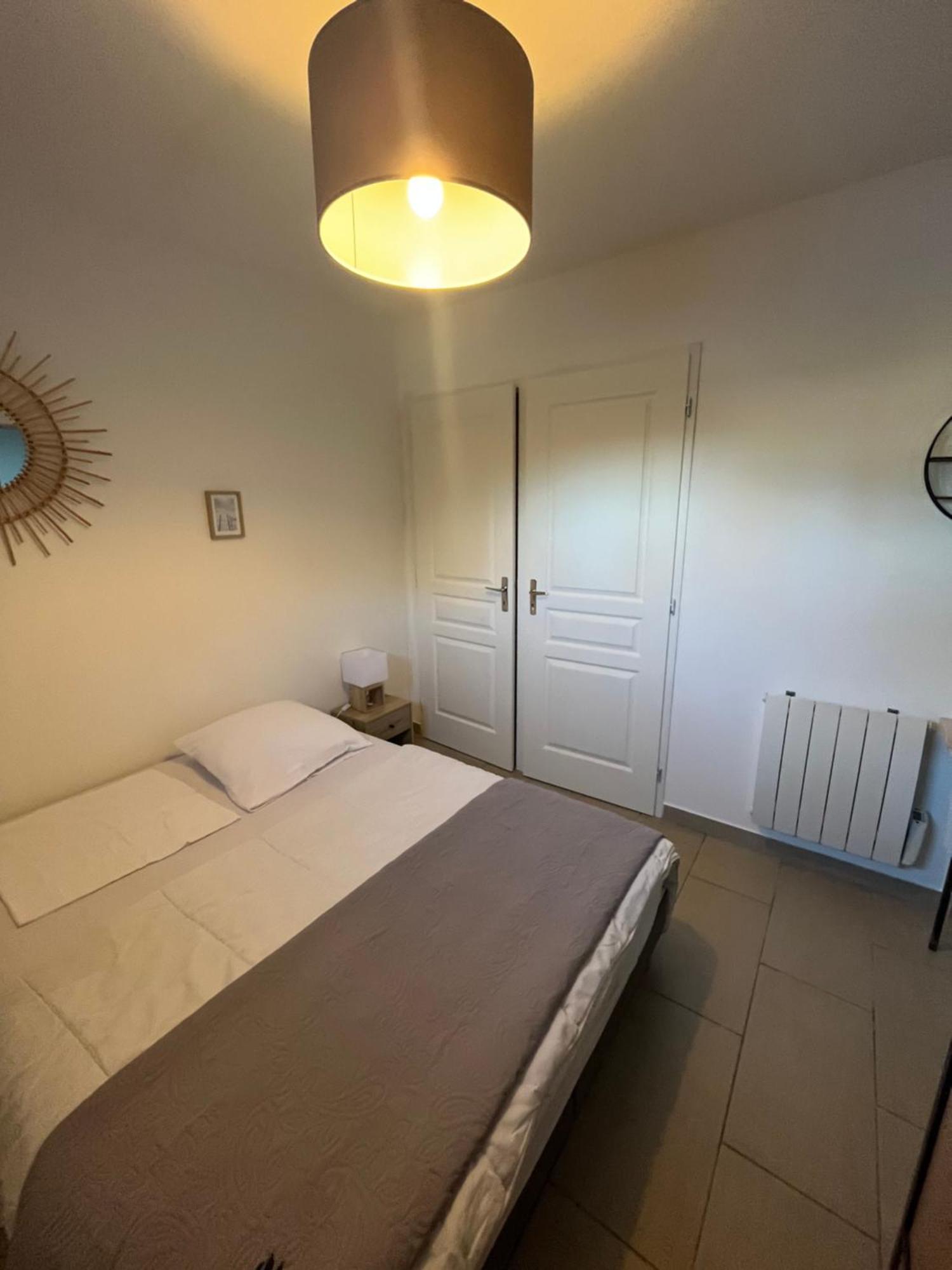 Studio Cosy Avec Climatisation Et Terrasse Malataverne Luaran gambar