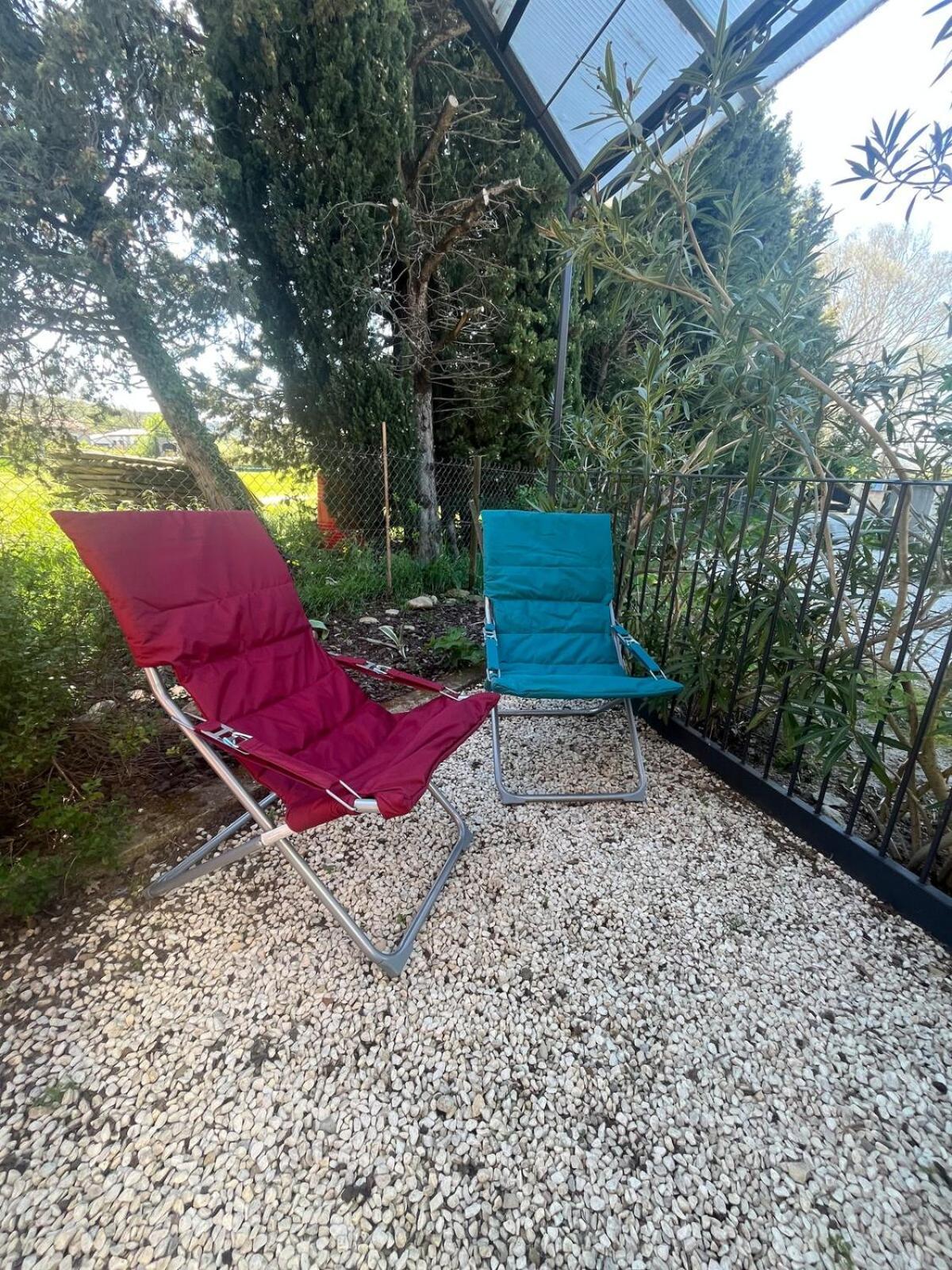 Studio Cosy Avec Climatisation Et Terrasse Malataverne Luaran gambar