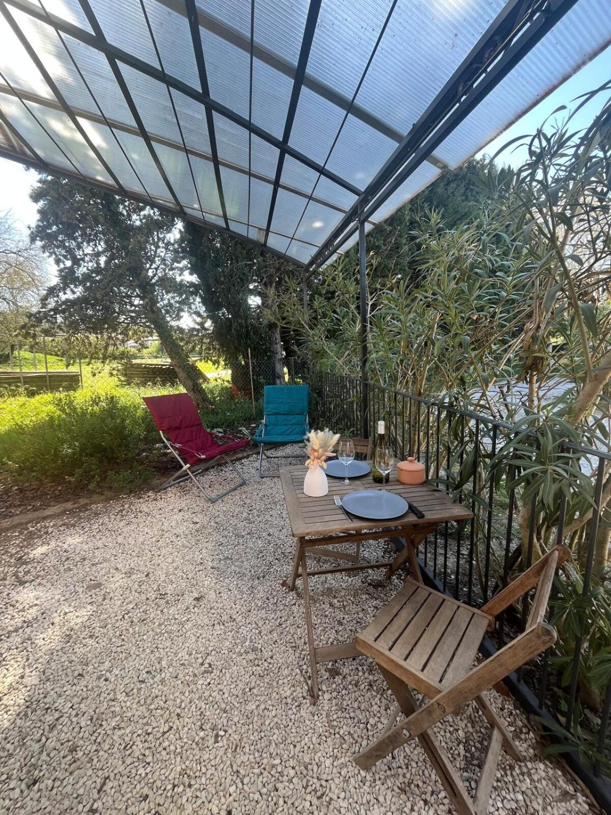 Studio Cosy Avec Climatisation Et Terrasse Malataverne Luaran gambar